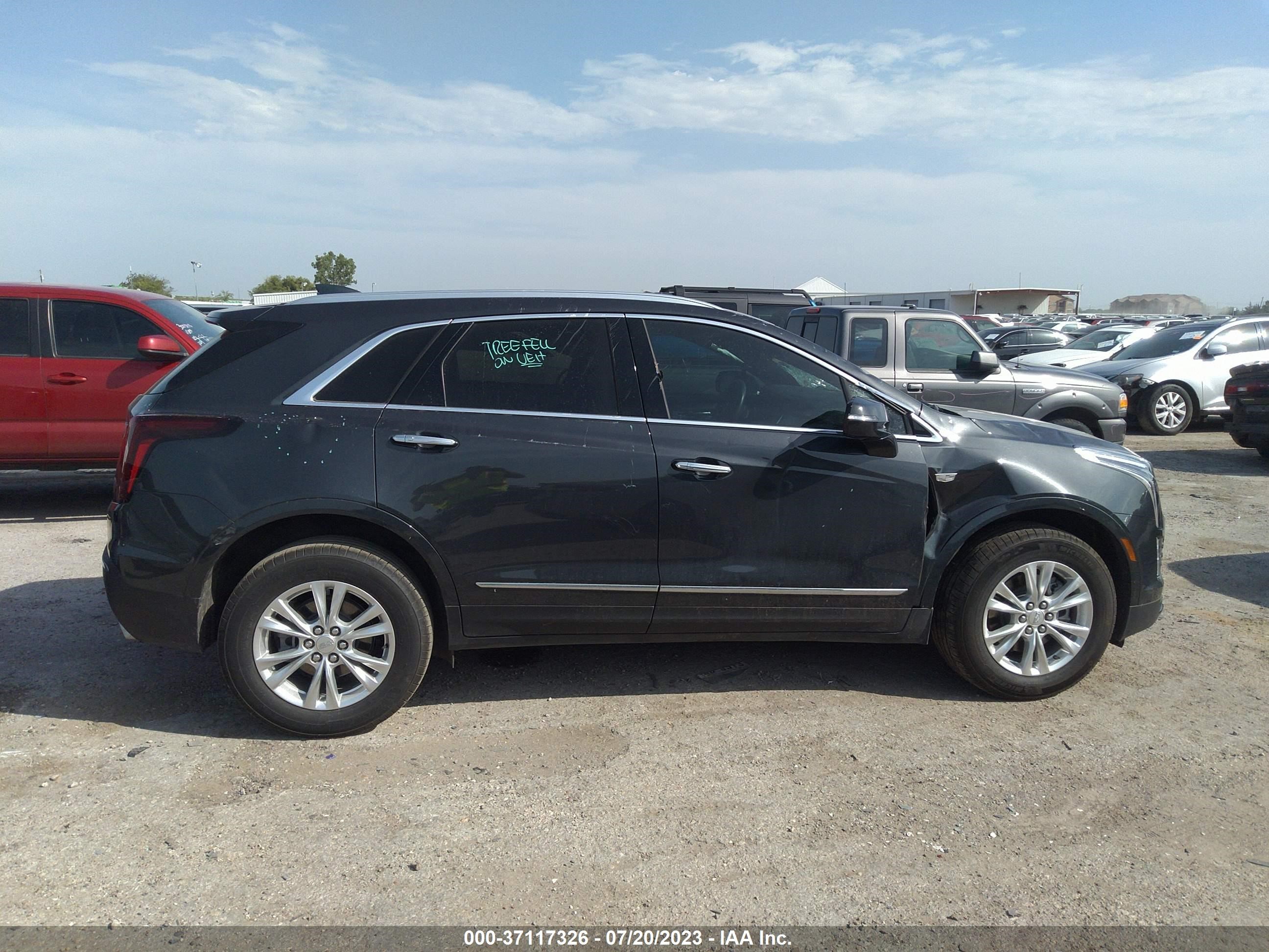 Photo 12 VIN: 1GYKNAR49PZ101575 - CADILLAC XT5 