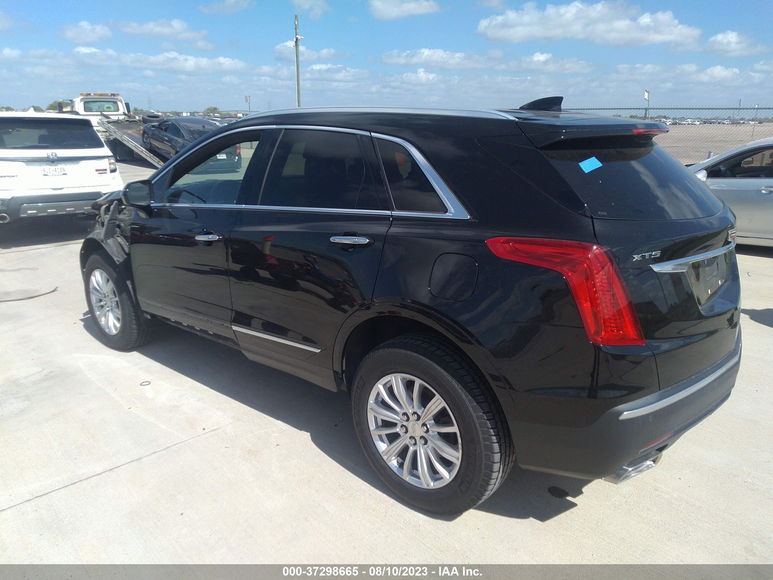 Photo 2 VIN: 1GYKNARS0JZ192189 - CADILLAC XT5 