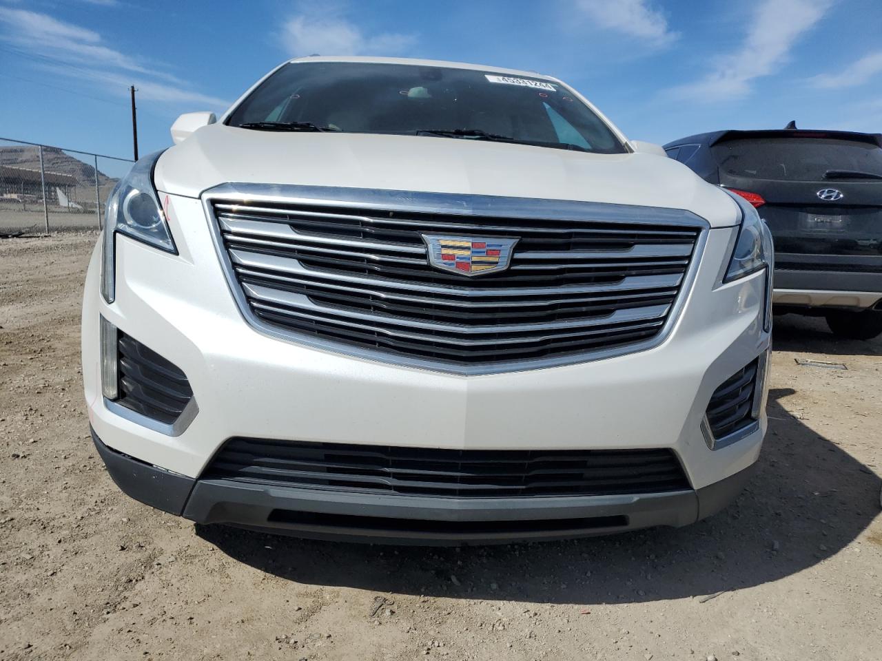 Photo 4 VIN: 1GYKNARS3HZ121322 - CADILLAC XT5 