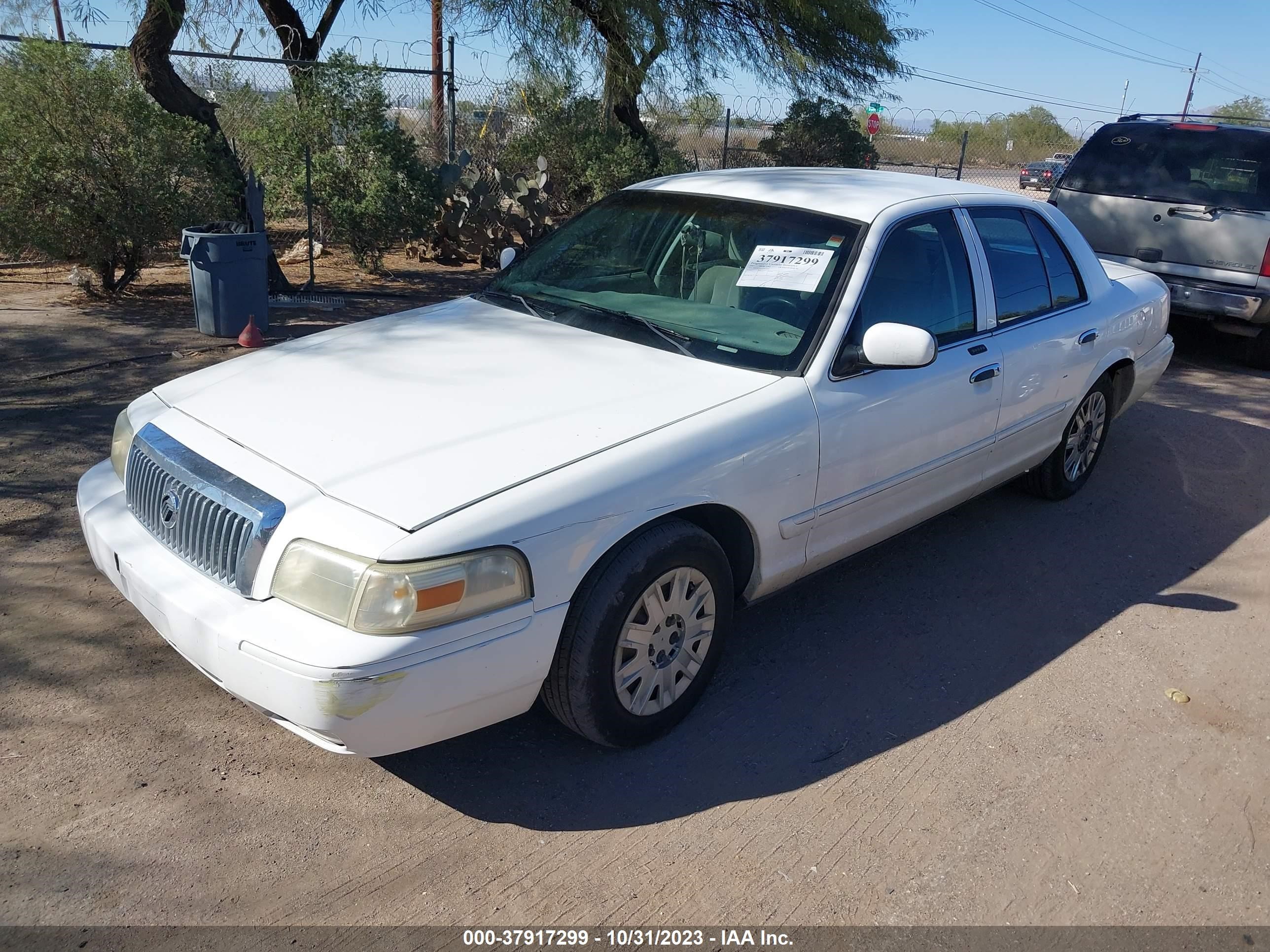 Photo 1 VIN: 1GYKNARS5JZ149547 - MERCURY GRAND MARQUIS 