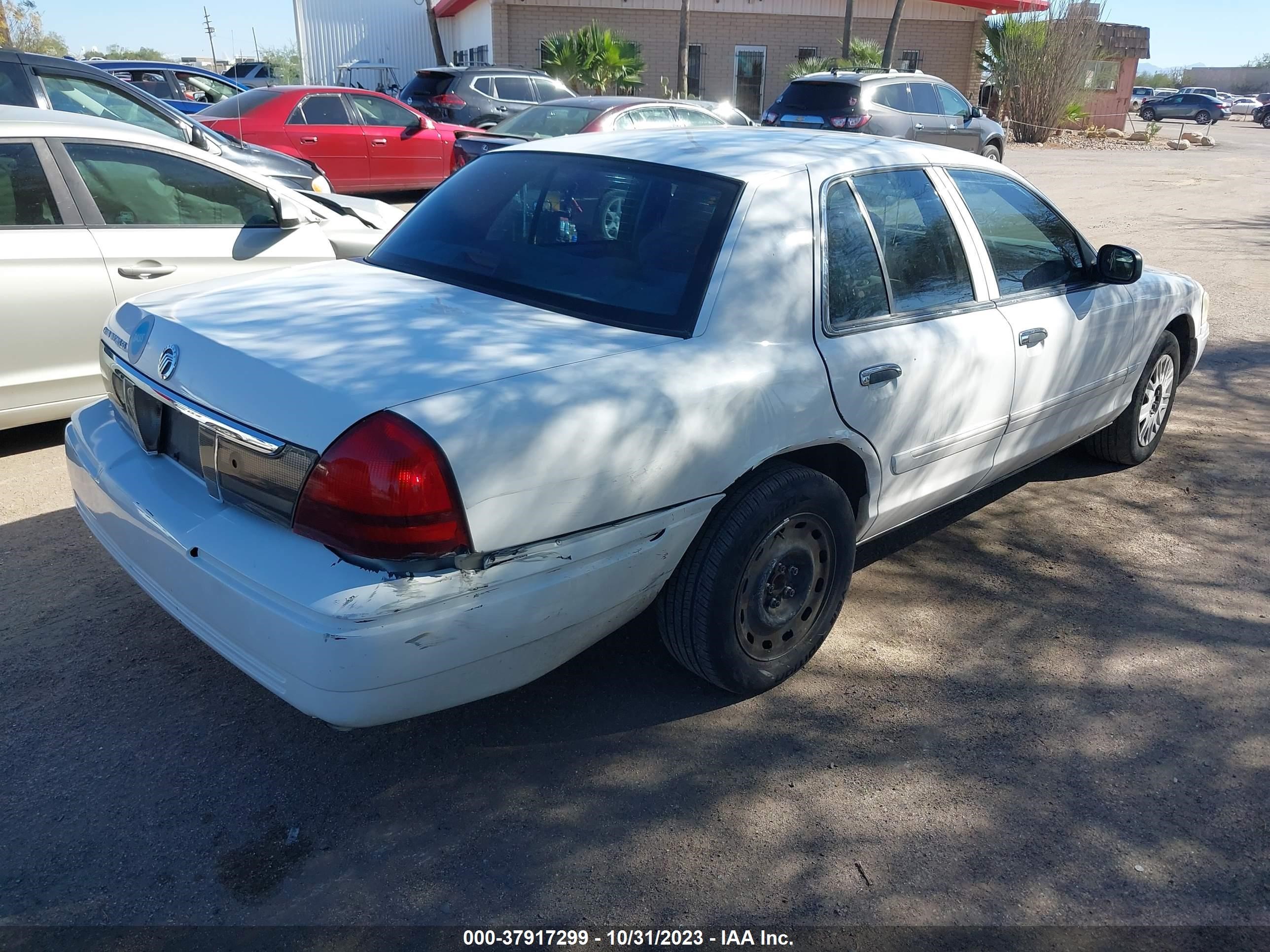 Photo 3 VIN: 1GYKNARS5JZ149547 - MERCURY GRAND MARQUIS 