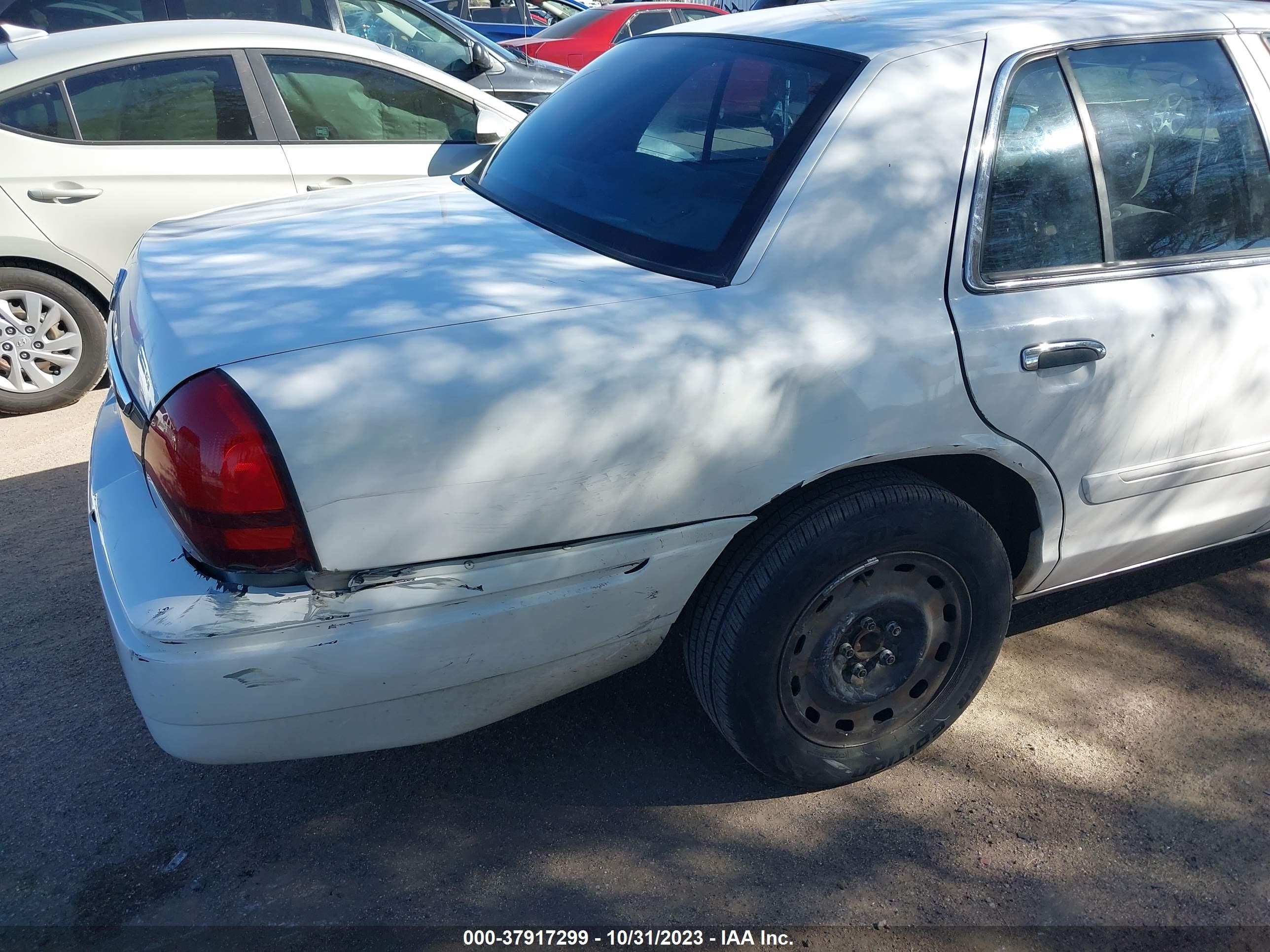 Photo 5 VIN: 1GYKNARS5JZ149547 - MERCURY GRAND MARQUIS 