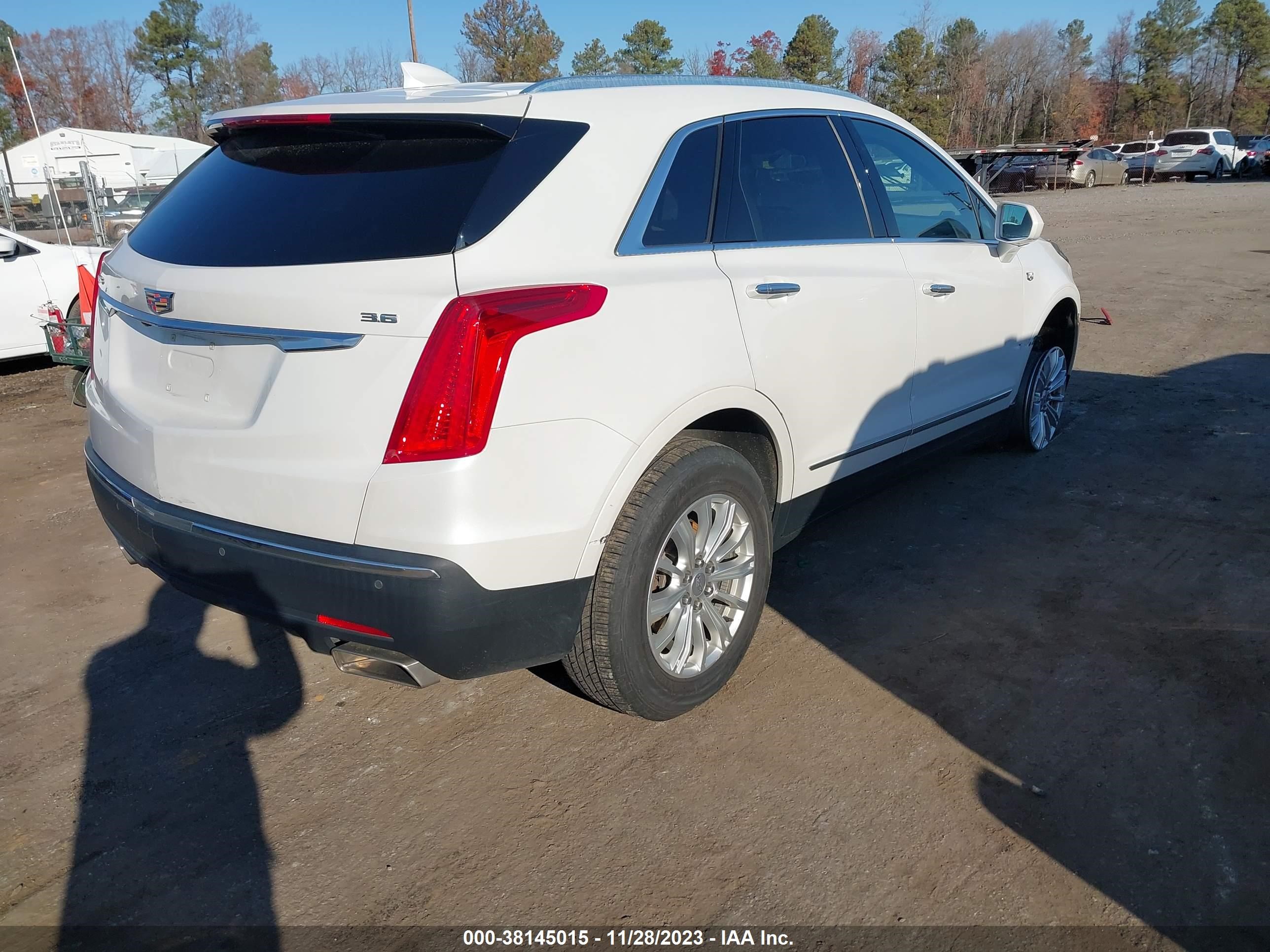 Photo 3 VIN: 1GYKNARS5KZ133334 - CADILLAC XT5 