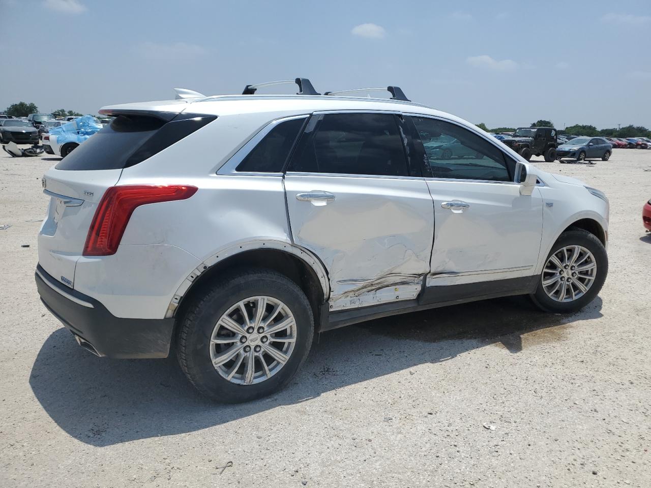 Photo 2 VIN: 1GYKNARS6JZ148990 - CADILLAC XT5 