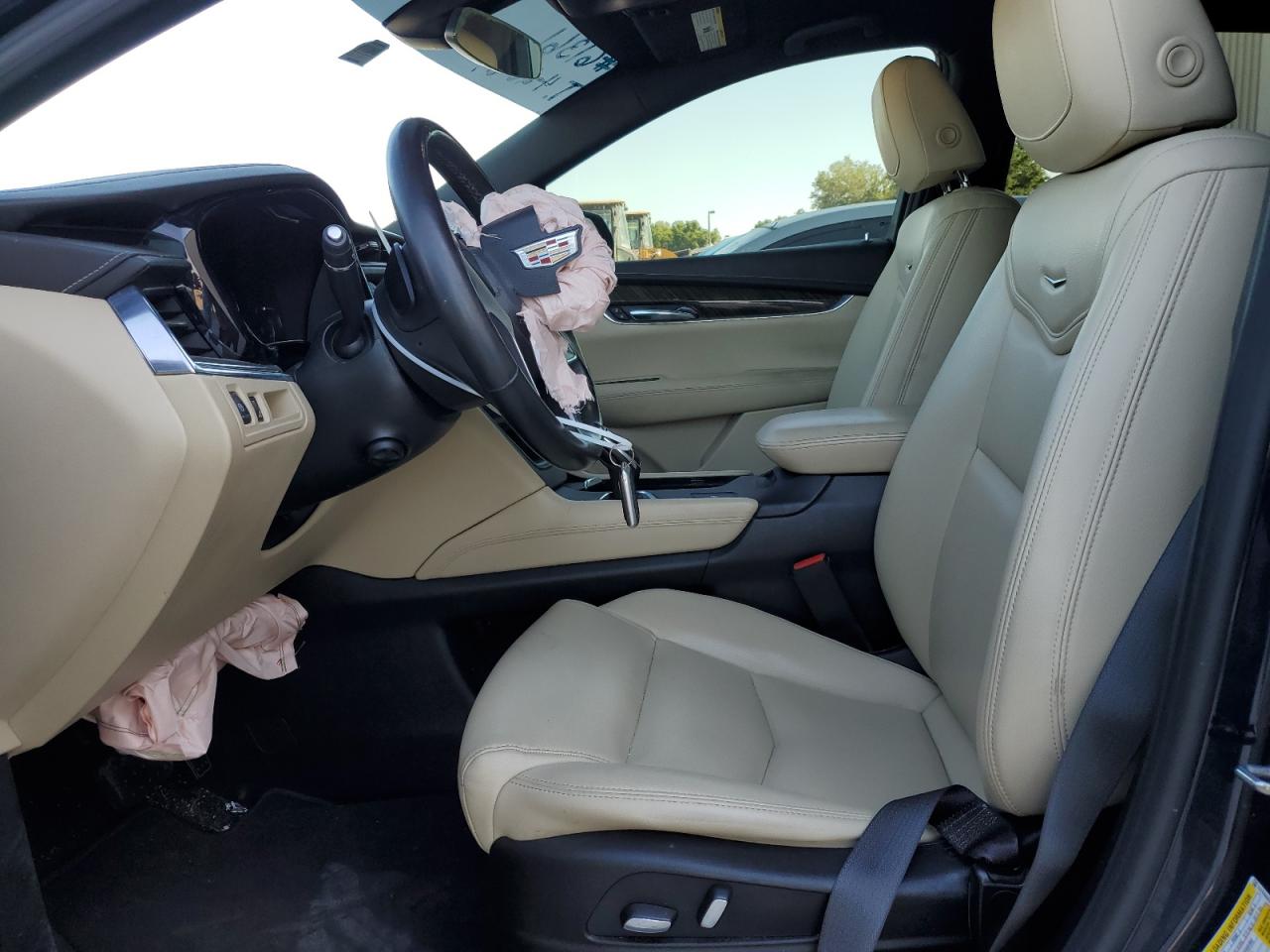 Photo 6 VIN: 1GYKNARSXHZ255180 - CADILLAC XT5 