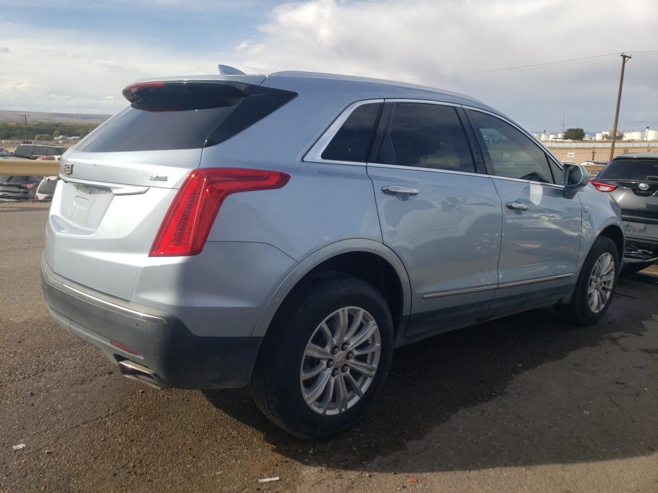 Photo 2 VIN: 1GYKNARSXHZ298370 - CADILLAC XT5 