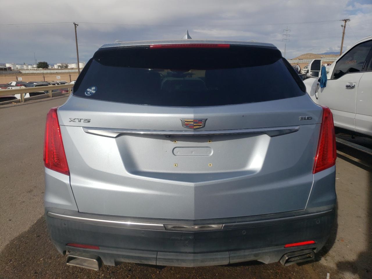 Photo 5 VIN: 1GYKNARSXHZ298370 - CADILLAC XT5 