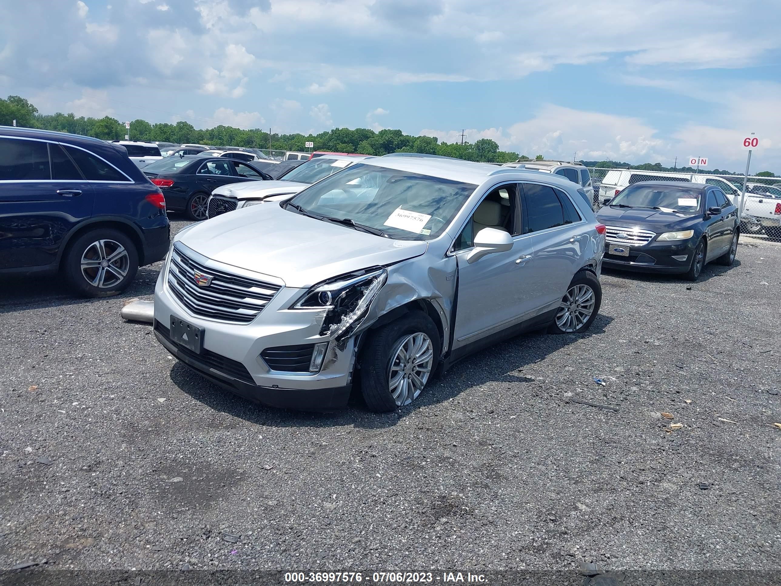 Photo 1 VIN: 1GYKNARSXHZ318536 - CADILLAC XT5 