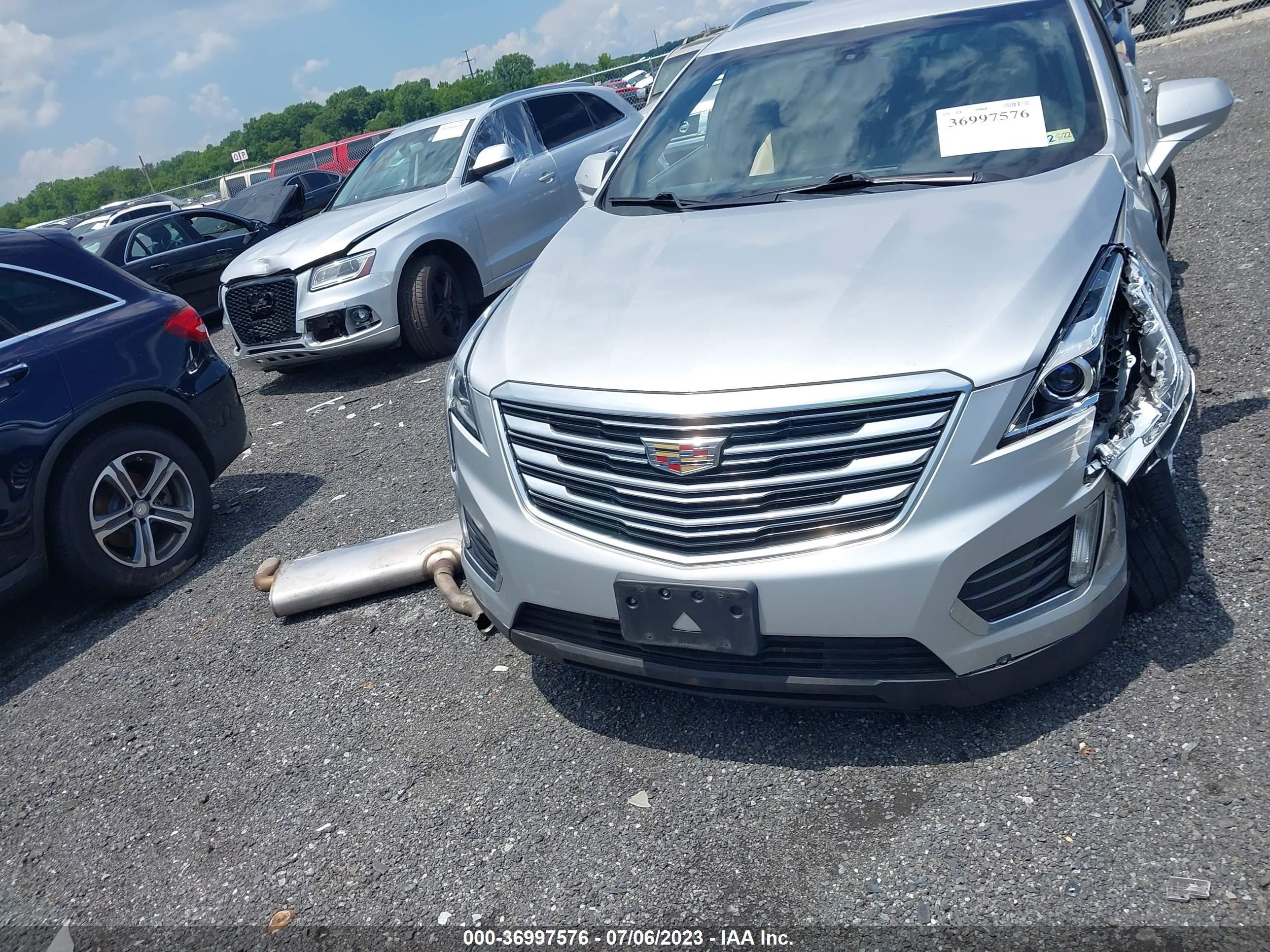 Photo 11 VIN: 1GYKNARSXHZ318536 - CADILLAC XT5 