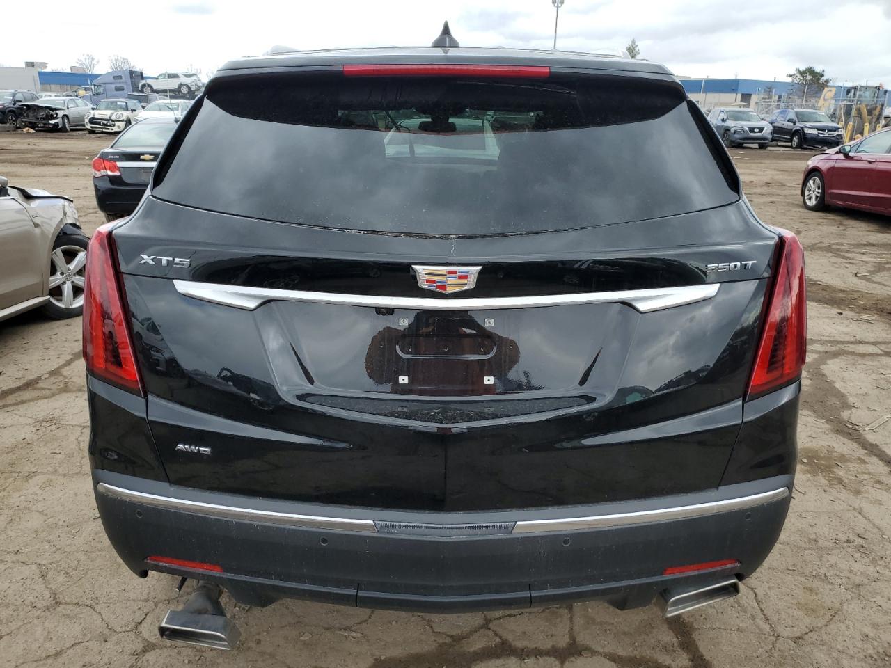 Photo 5 VIN: 1GYKNBR44RZ712302 - CADILLAC XT5 