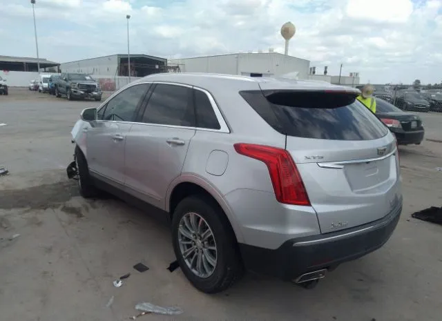 Photo 2 VIN: 1GYKNBRS0HZ143395 - CADILLAC XT5 