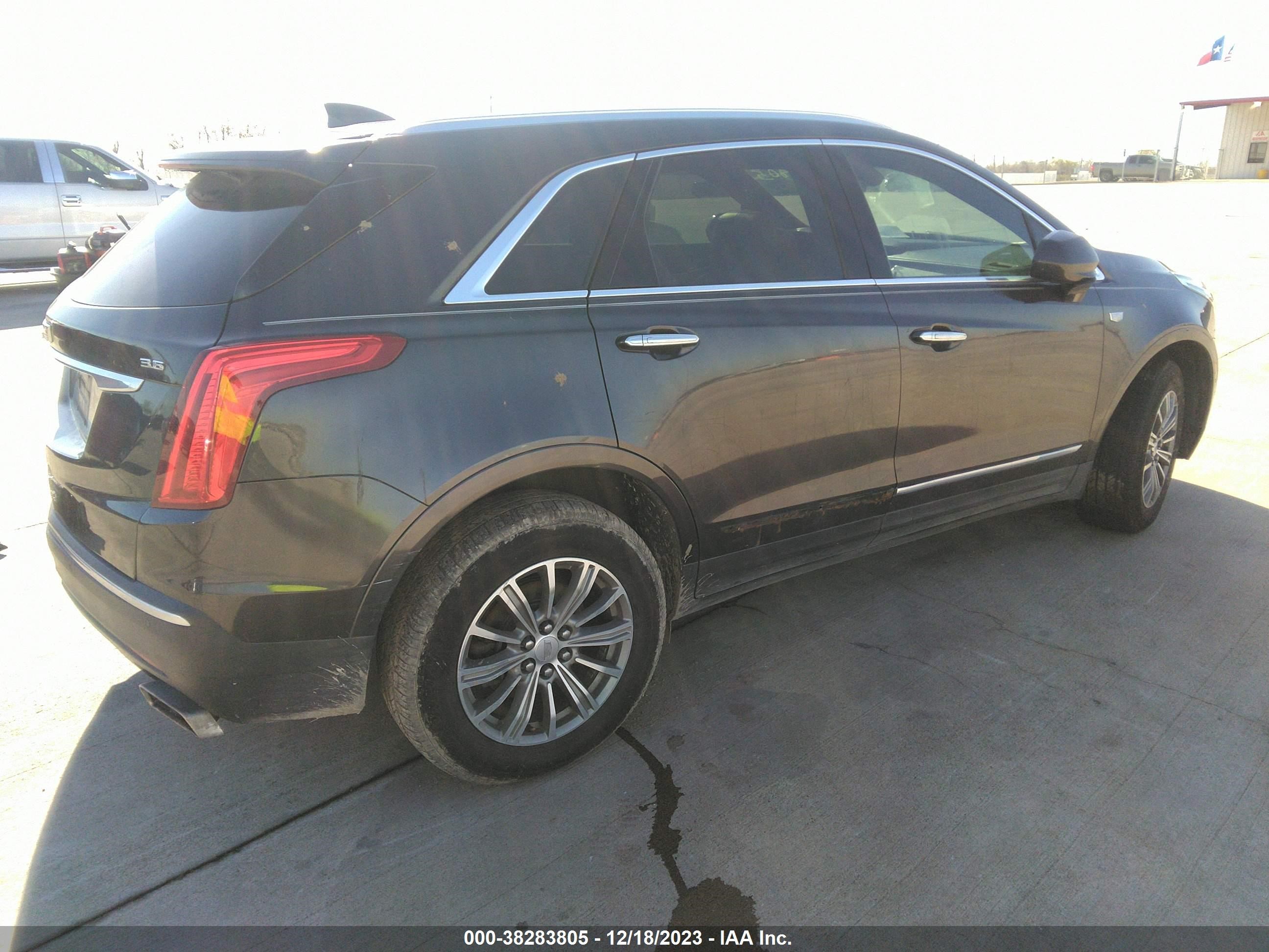 Photo 3 VIN: 1GYKNBRS0HZ150539 - CADILLAC XT5 