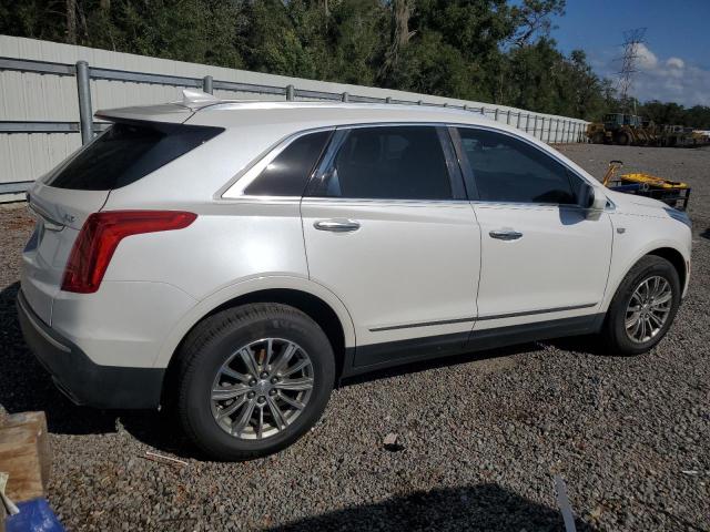 Photo 2 VIN: 1GYKNBRS0HZ218578 - CADILLAC XT5 LUXURY 