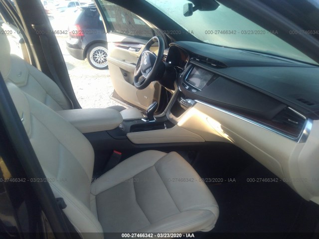 Photo 4 VIN: 1GYKNBRS2HZ120121 - CADILLAC XT5 