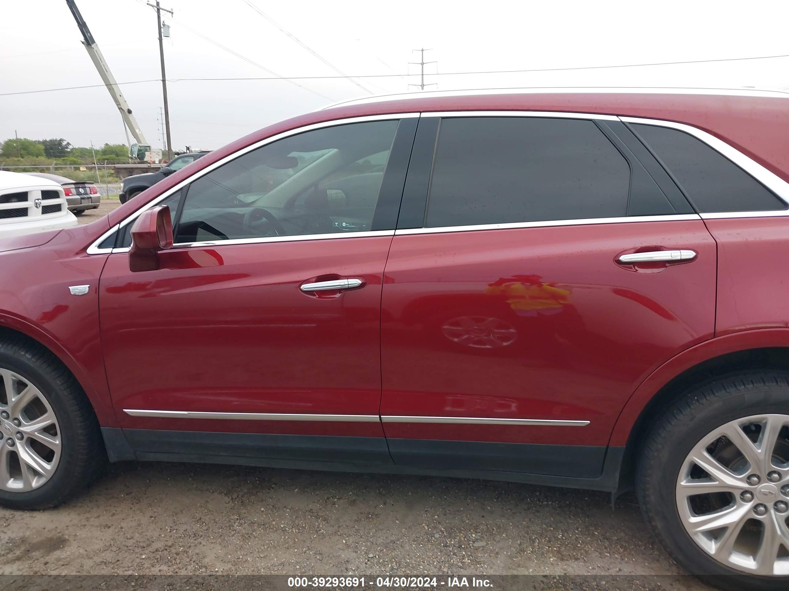 Photo 12 VIN: 1GYKNBRS2HZ224009 - CADILLAC XT5 