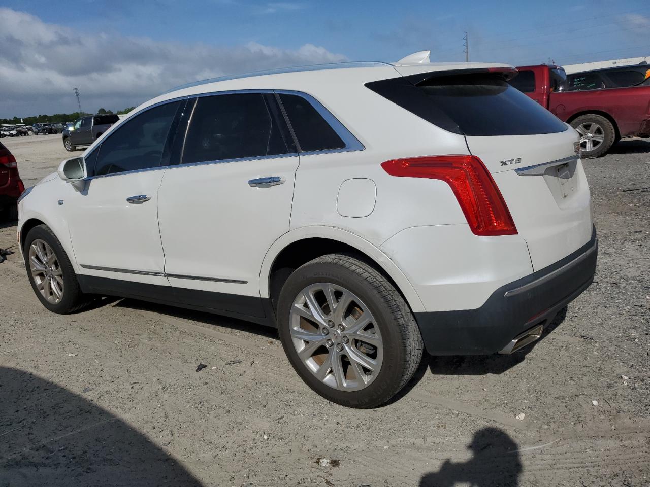 Photo 1 VIN: 1GYKNBRS3HZ226738 - CADILLAC XT5 