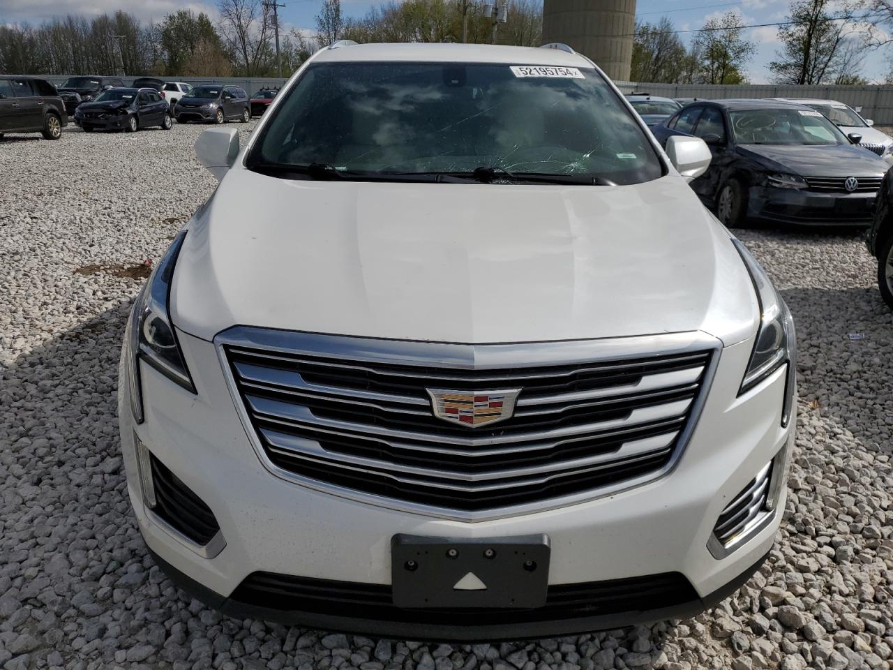 Photo 4 VIN: 1GYKNBRS3JZ185825 - CADILLAC XT5 