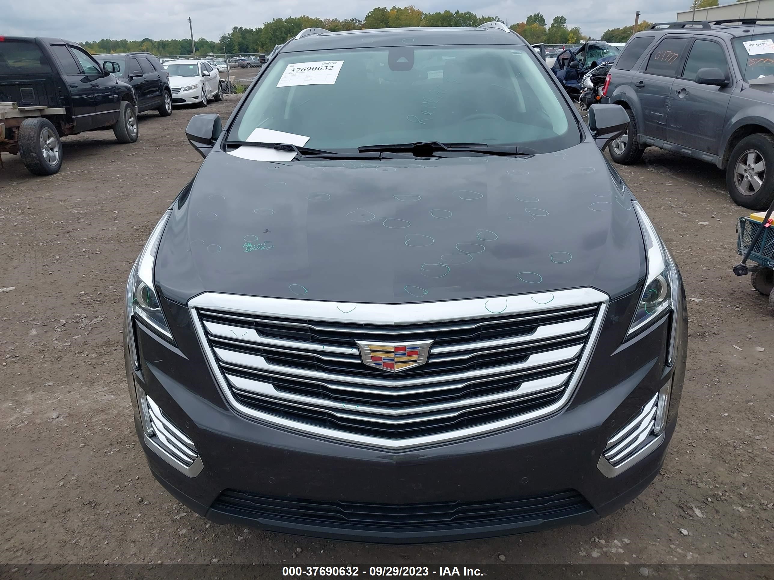 Photo 5 VIN: 1GYKNBRS4HZ175671 - CADILLAC XT5 