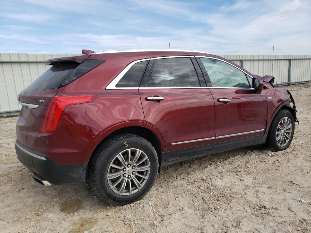 Photo 2 VIN: 1GYKNBRS4HZ210774 - CADILLAC XT5 