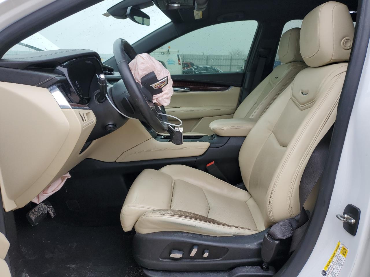 Photo 6 VIN: 1GYKNBRS5HZ254475 - CADILLAC XT5 