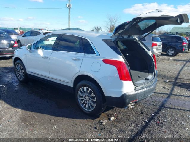 Photo 2 VIN: 1GYKNBRS6HZ321911 - CADILLAC XT5 