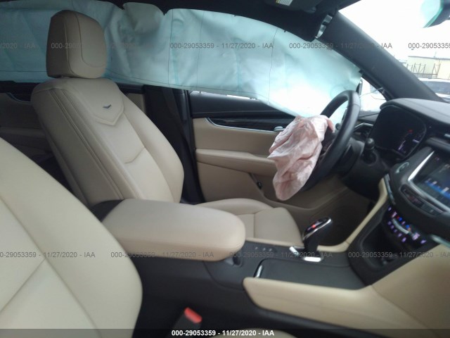 Photo 4 VIN: 1GYKNBRS7KZ196778 - CADILLAC XT5 