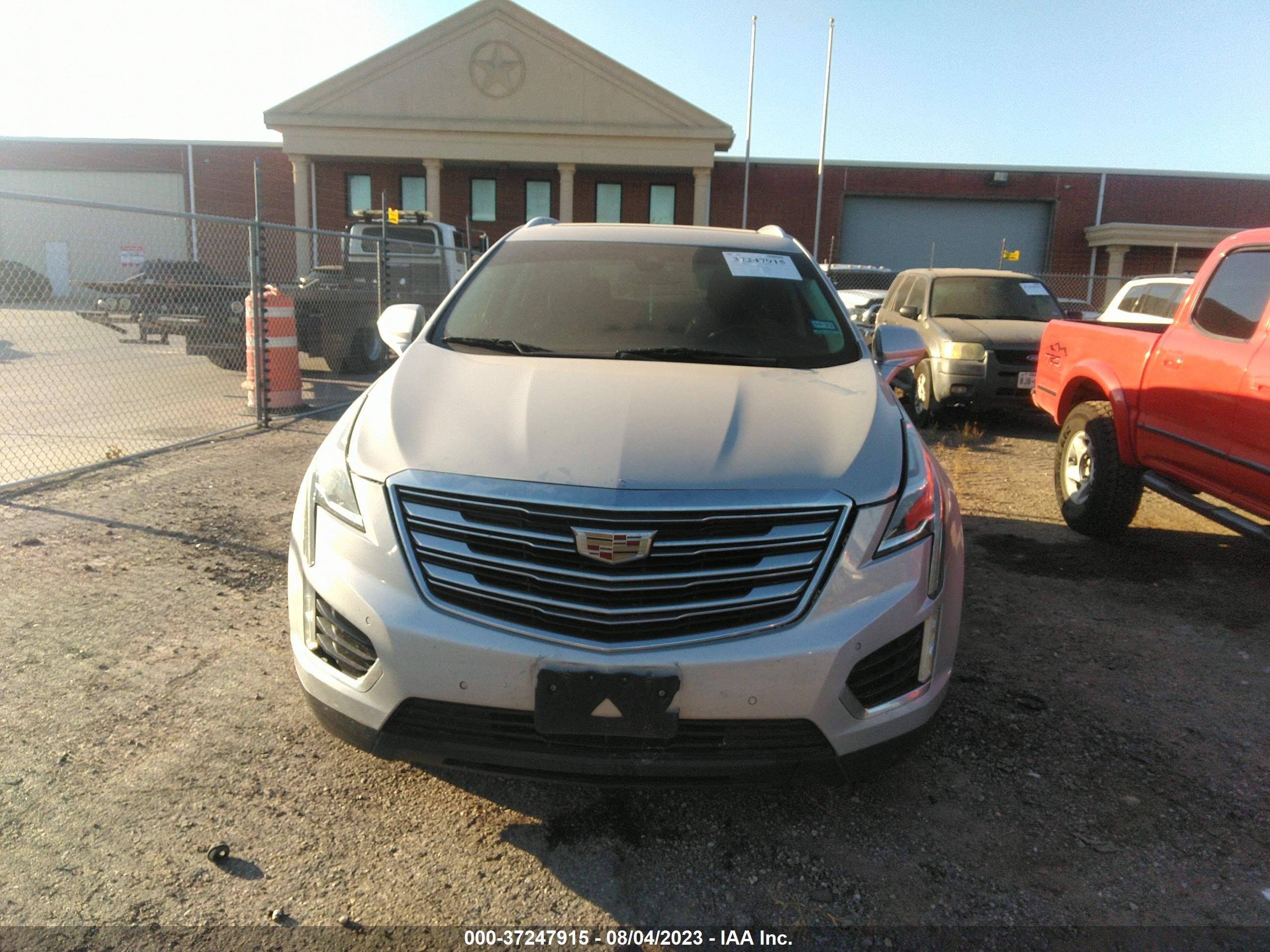 Photo 11 VIN: 1GYKNBRS8HZ101010 - CADILLAC XT5 