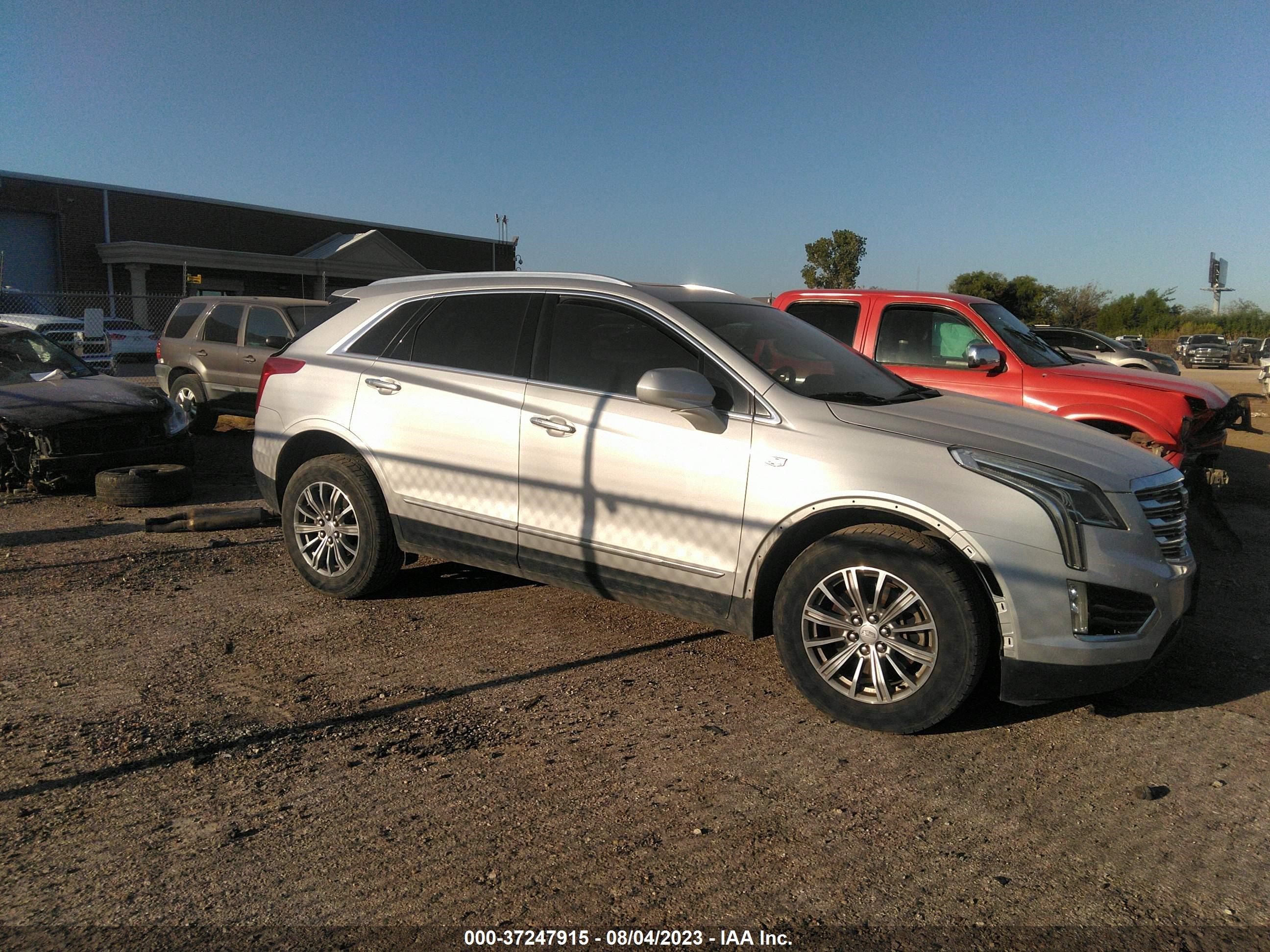 Photo 12 VIN: 1GYKNBRS8HZ101010 - CADILLAC XT5 