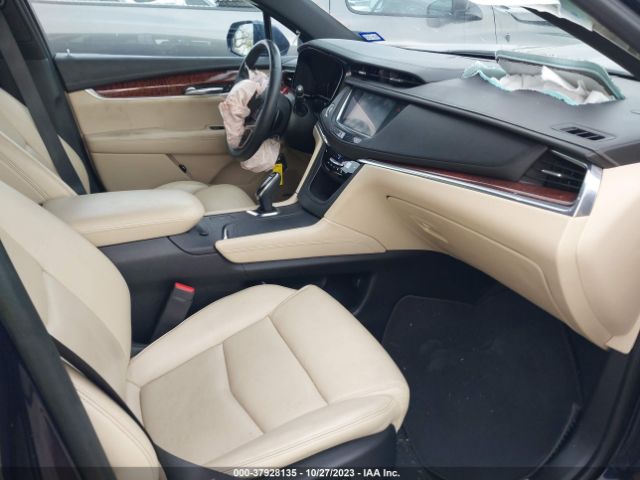 Photo 4 VIN: 1GYKNBRS8HZ112752 - CADILLAC XT5 