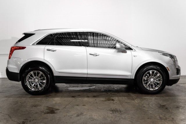 Photo 2 VIN: 1GYKNBRS8HZ201933 - CADILLAC XT5 