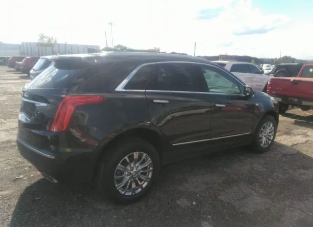 Photo 3 VIN: 1GYKNBRS9HZ318226 - CADILLAC XT5 