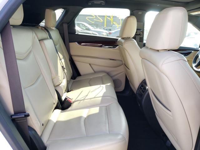 Photo 5 VIN: 1GYKNBRSXHZ221195 - CADILLAC XT5 LUXURY 