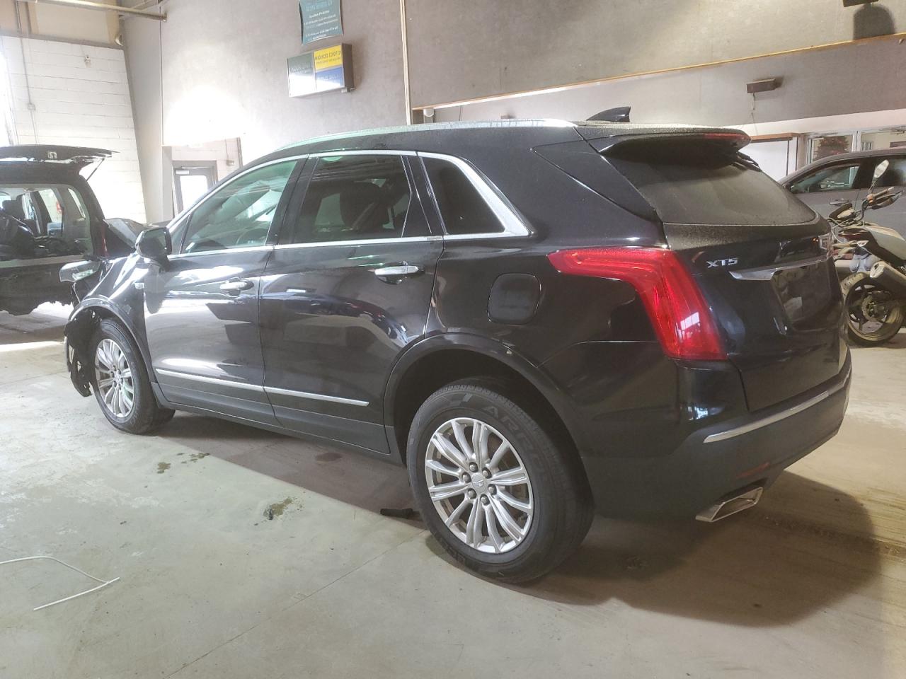 Photo 1 VIN: 1GYKNBRSXJZ123838 - CADILLAC XT5 