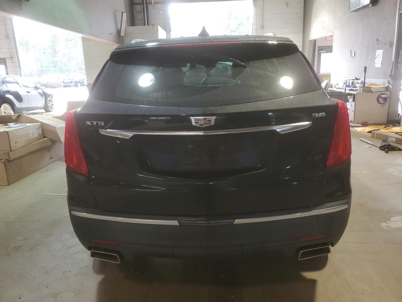 Photo 5 VIN: 1GYKNBRSXJZ123838 - CADILLAC XT5 