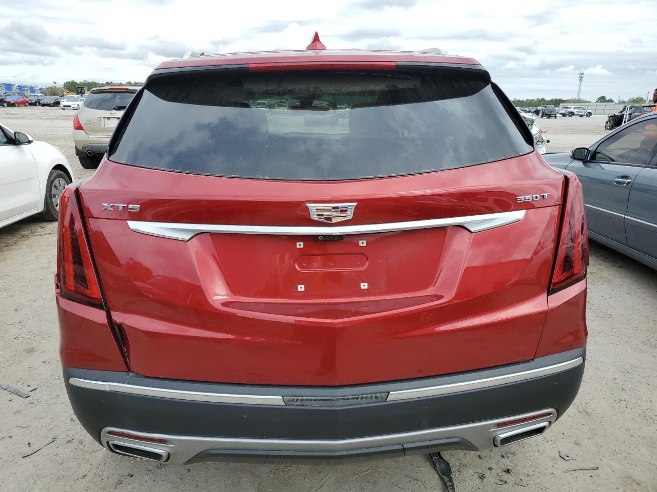 Photo 5 VIN: 1GYKNCR42MZ187593 - CADILLAC XT5 