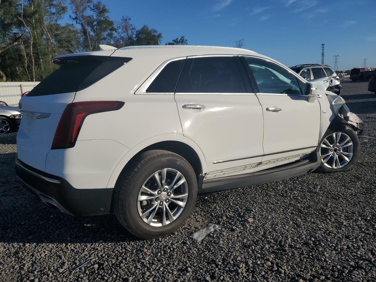 Photo 2 VIN: 1GYKNCR44LZ151340 - CADILLAC XT5 