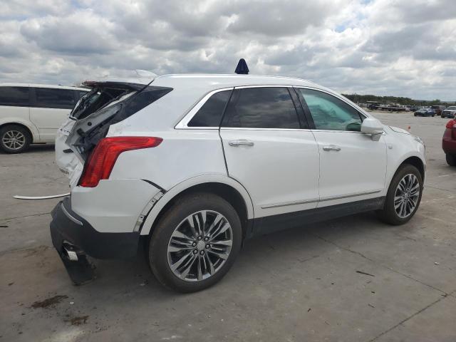 Photo 2 VIN: 1GYKNCRS0HZ290788 - CADILLAC XT5 PREMIU 