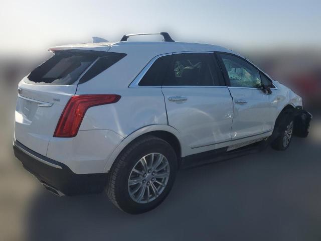 Photo 2 VIN: 1GYKNCRS0JZ170723 - CADILLAC XT5 