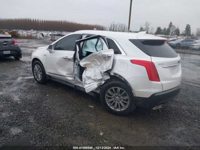 Photo 2 VIN: 1GYKNCRS0JZ179843 - CADILLAC XT5 