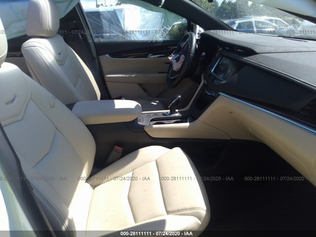 Photo 4 VIN: 1GYKNCRS0JZ188204 - CADILLAC XT5 