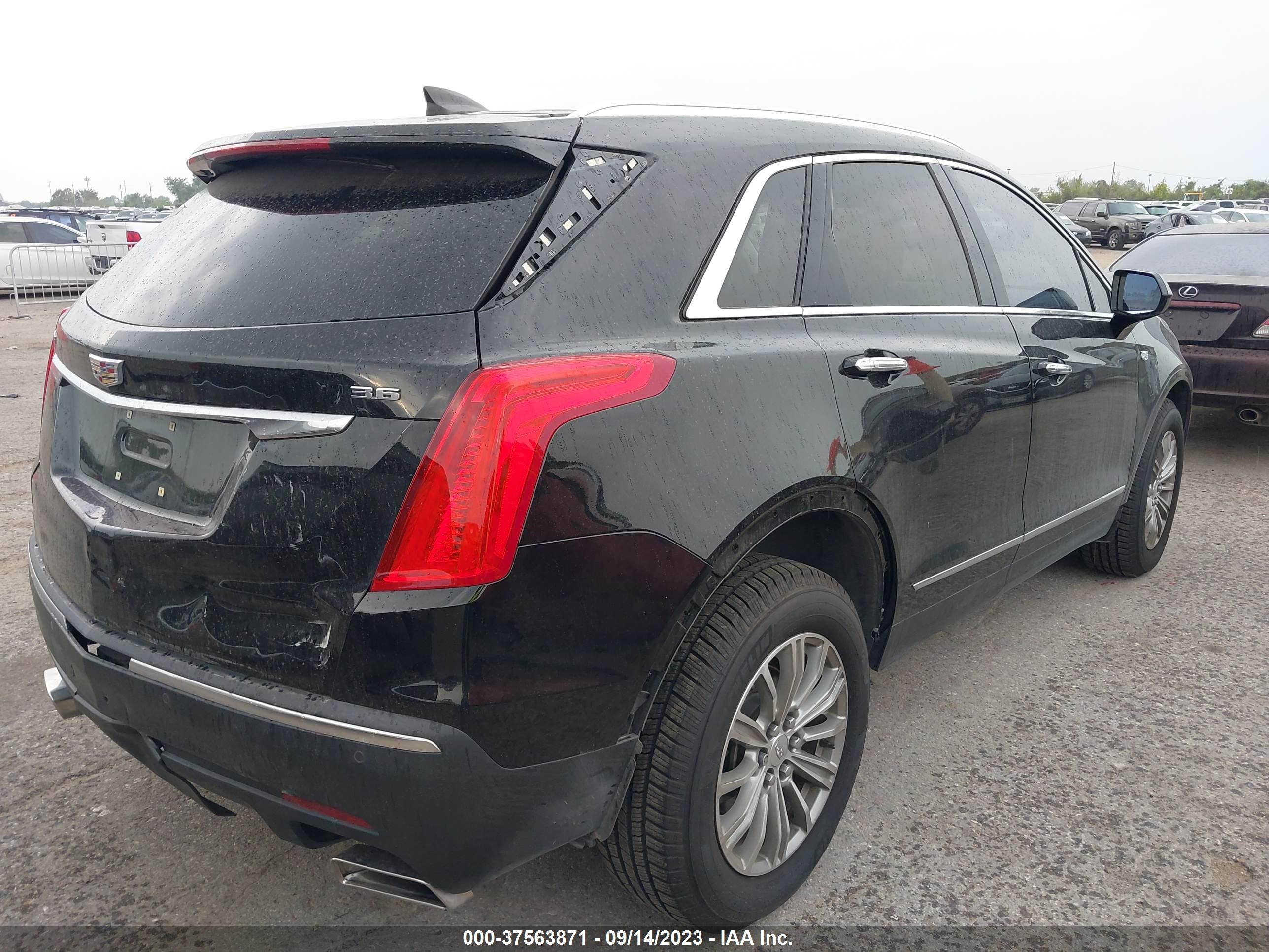 Photo 3 VIN: 1GYKNCRS0JZ237241 - CADILLAC XT5 