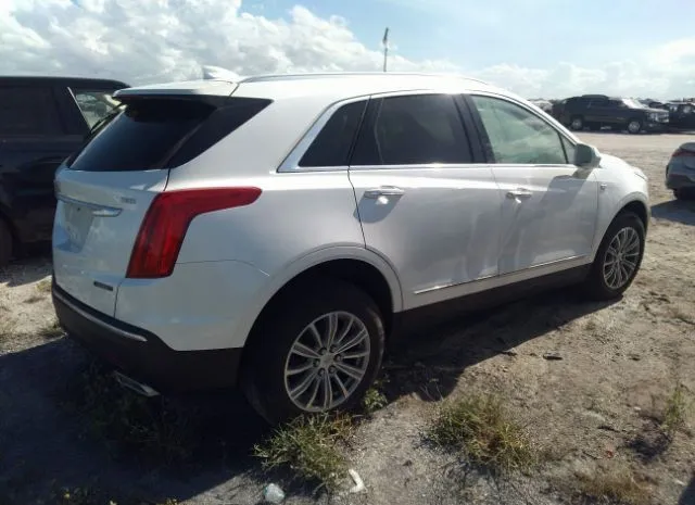 Photo 3 VIN: 1GYKNCRS0KZ112127 - CADILLAC XT5 