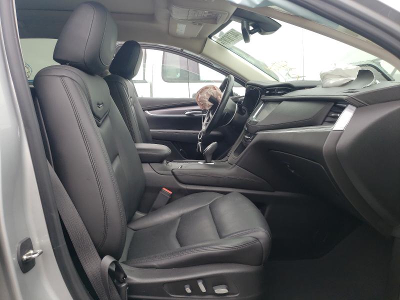 Photo 4 VIN: 1GYKNCRS0KZ127100 - CADILLAC XT5 LUXURY 