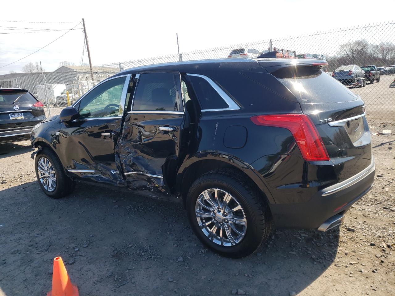 Photo 1 VIN: 1GYKNCRS0KZ205990 - CADILLAC XT5 