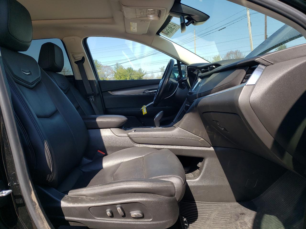 Photo 6 VIN: 1GYKNCRS0KZ205990 - CADILLAC XT5 