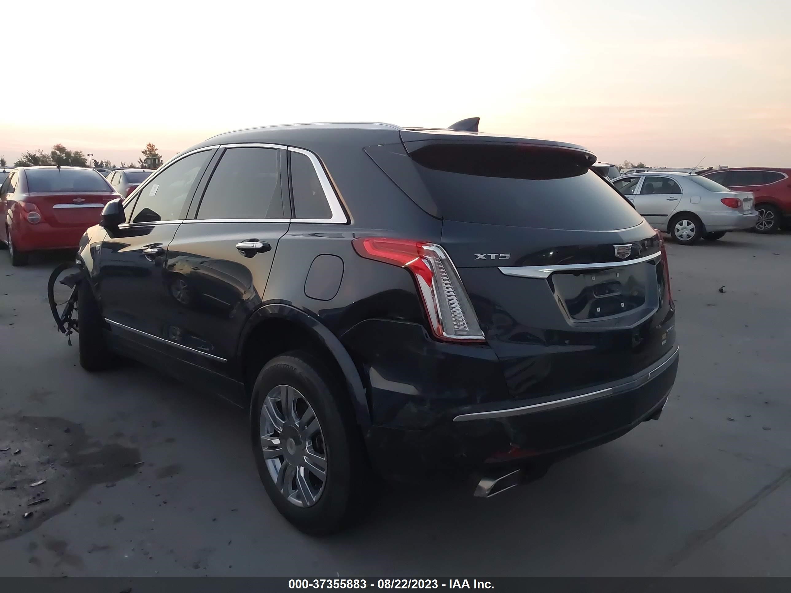 Photo 2 VIN: 1GYKNCRS0KZ225799 - CADILLAC XT5 