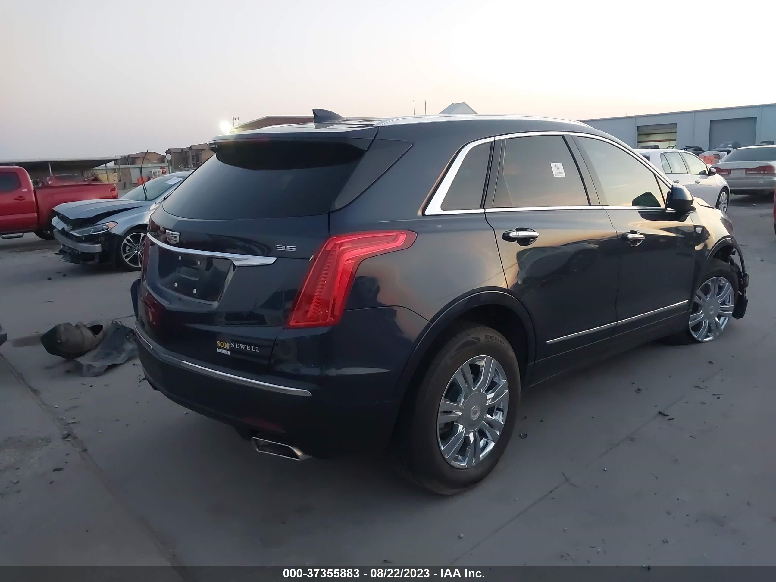 Photo 3 VIN: 1GYKNCRS0KZ225799 - CADILLAC XT5 