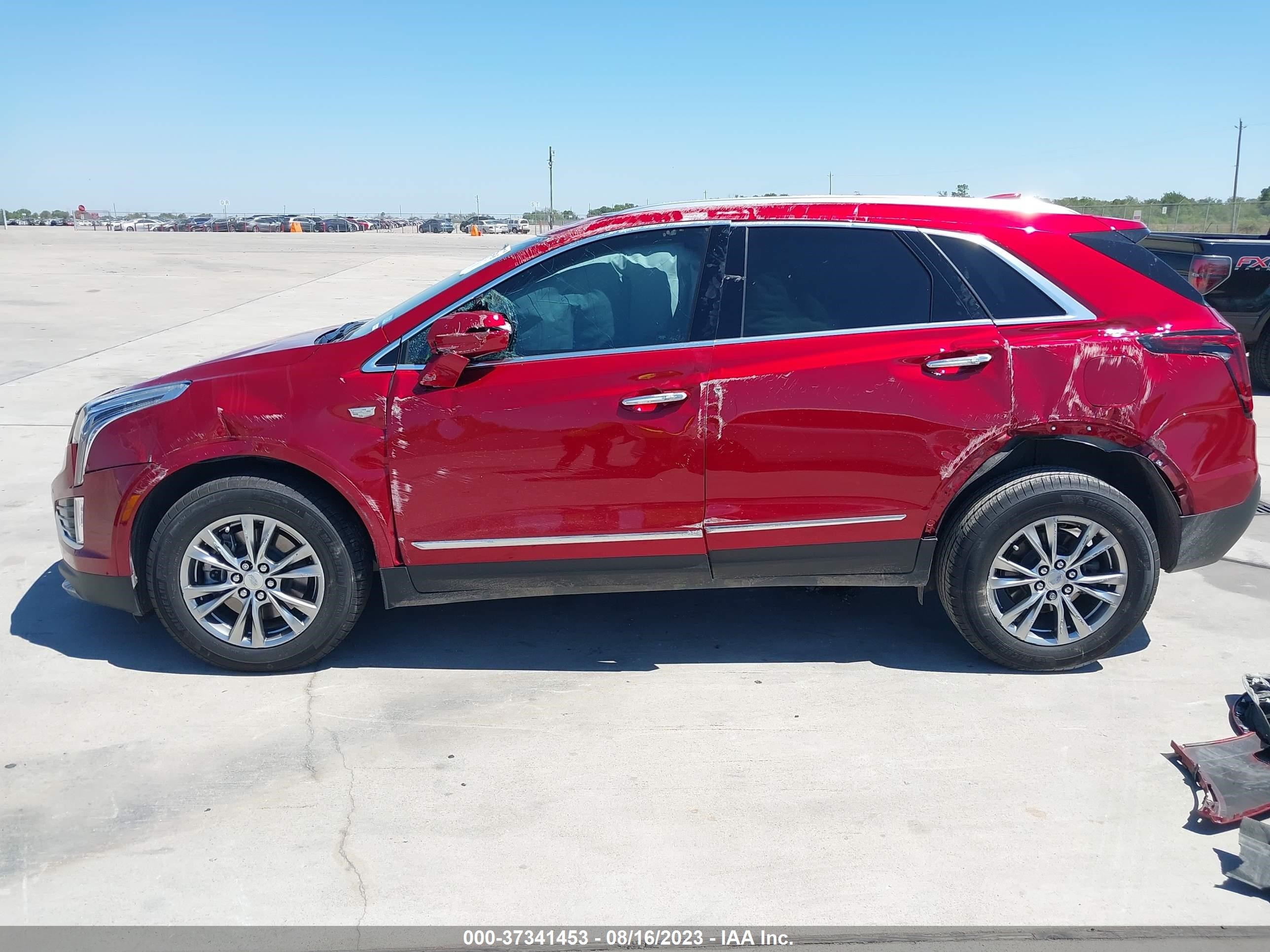 Photo 13 VIN: 1GYKNCRS0MZ139914 - CADILLAC XT5 