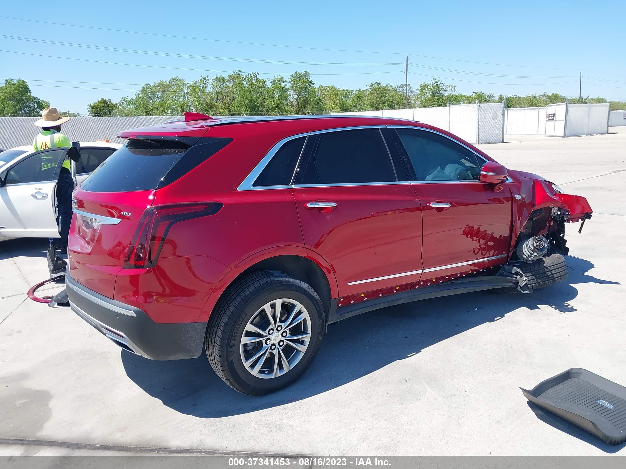 Photo 3 VIN: 1GYKNCRS0MZ139914 - CADILLAC XT5 