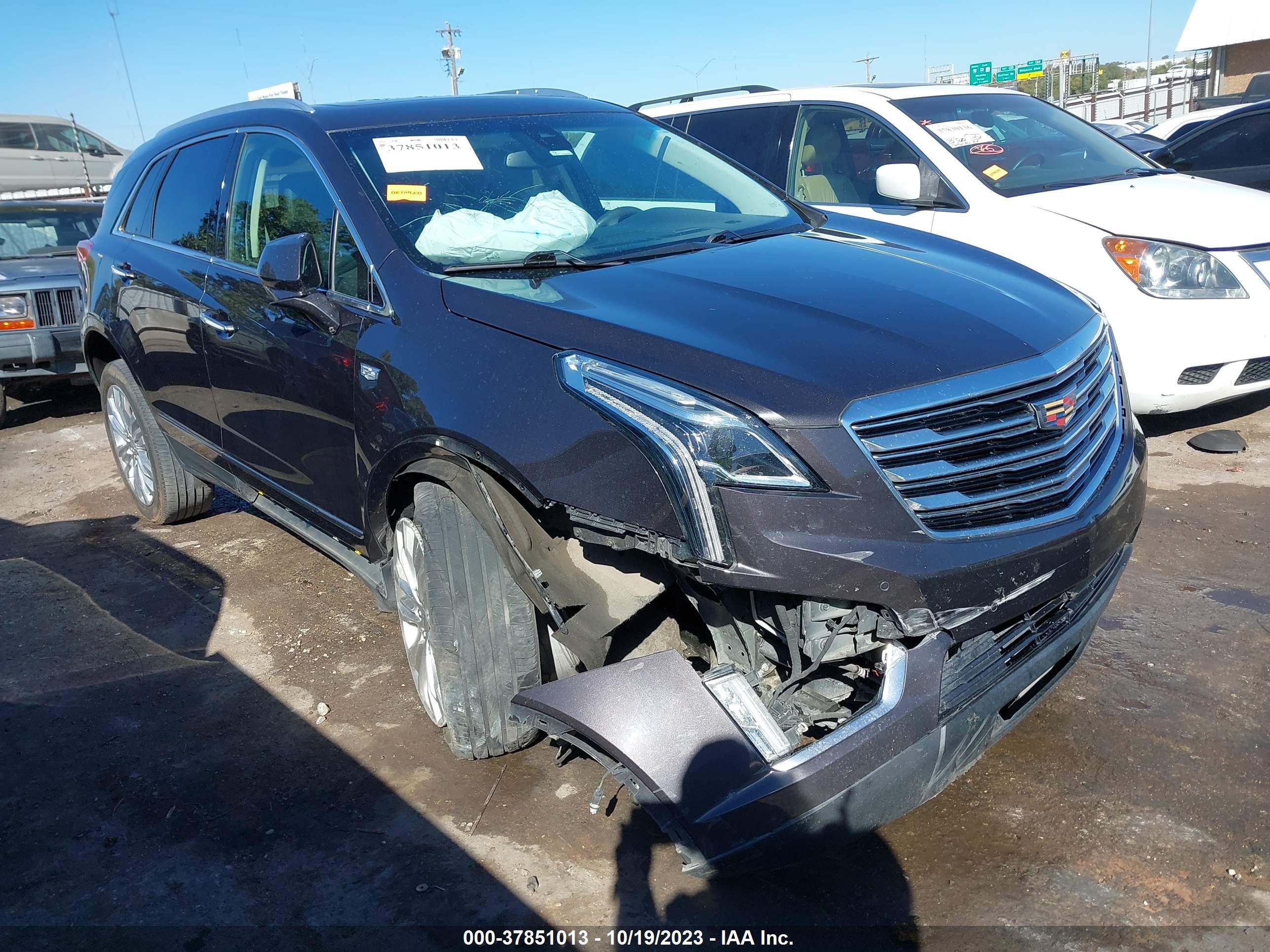 Photo 0 VIN: 1GYKNCRS1HZ104837 - CADILLAC XT5 